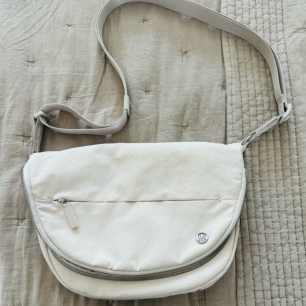 Lululemon All Night Festival bag.